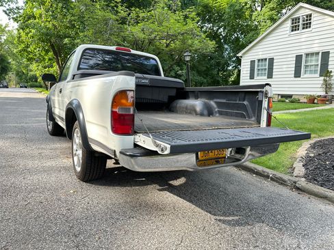 Used 1998 Toyota Tacoma Short Bed image 12