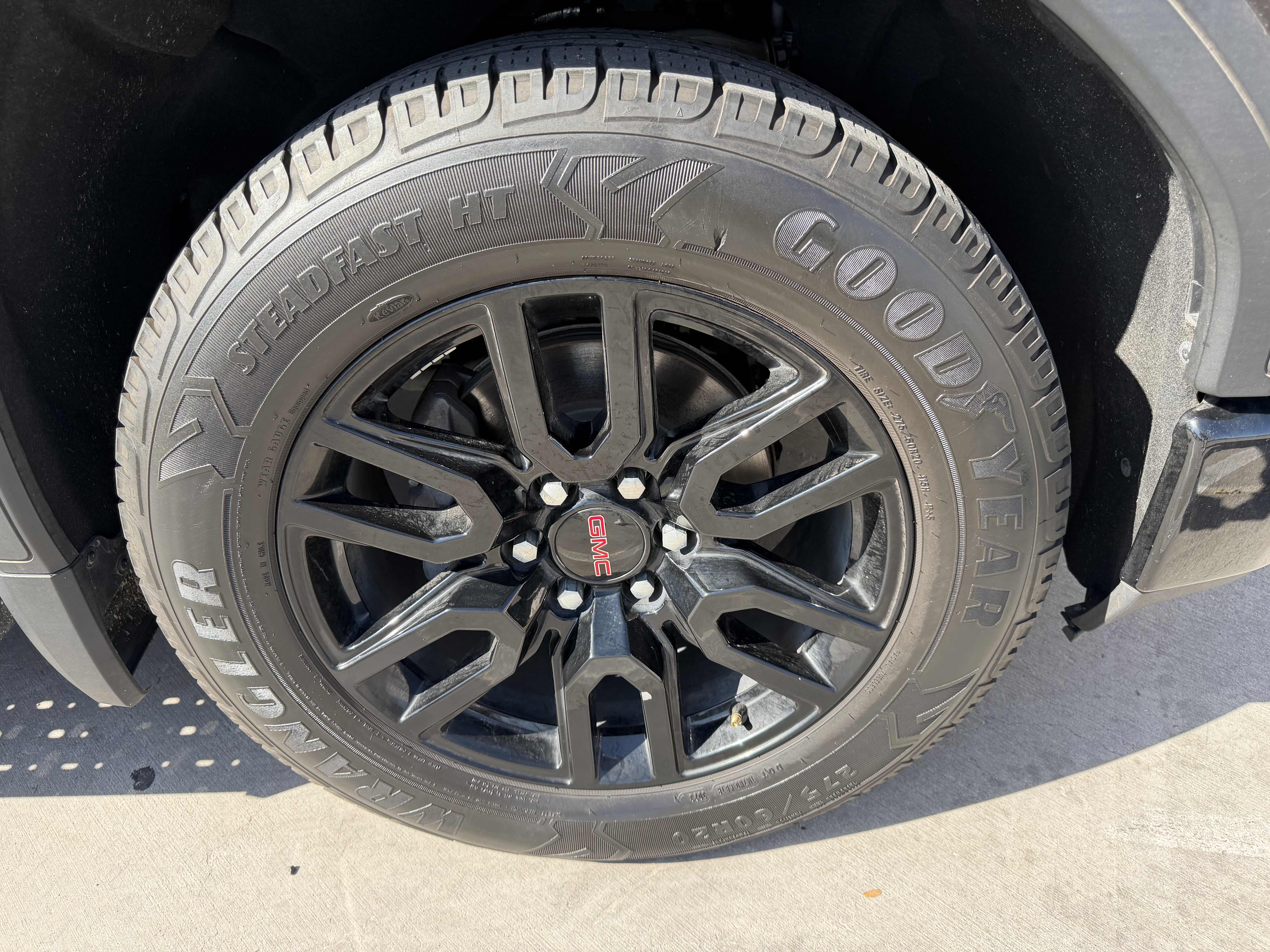 Used 2020 GMC Sierra 1500 Elevation RWD image 9