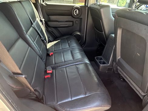 Used 2011 Dodge Nitro Heat image 13