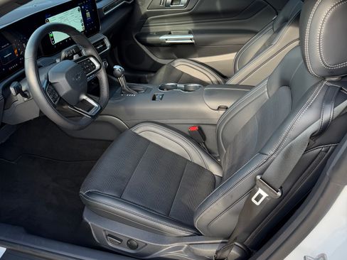 Used 2026 Ford Mustang GT Premium RWD image 19
