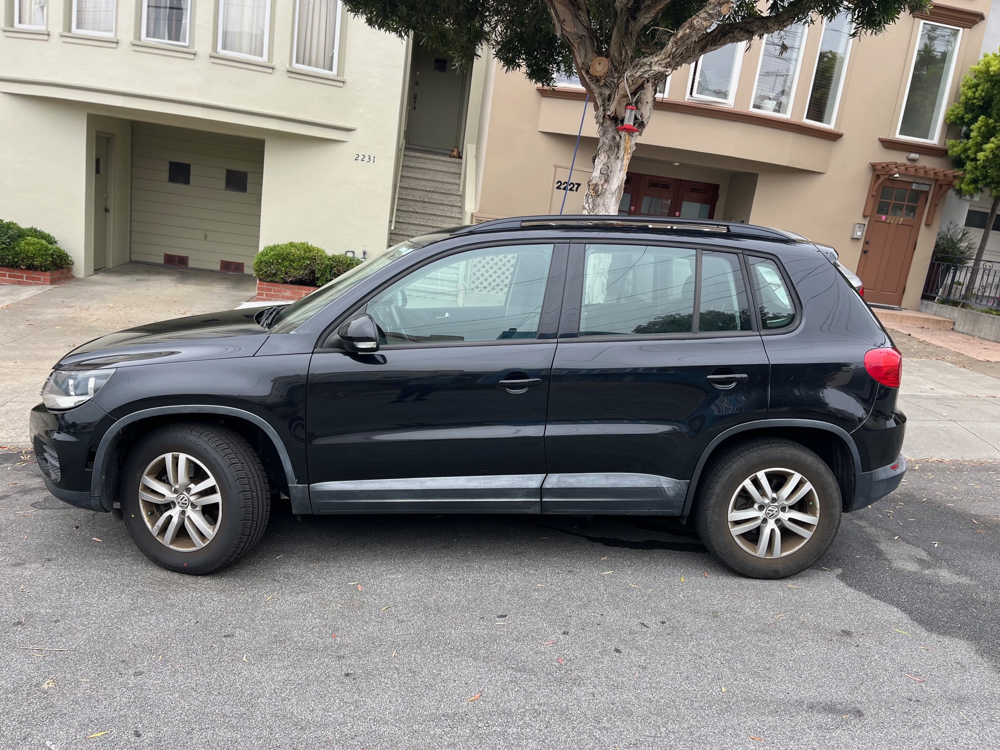 Used 2016 Volkswagen Tiguan S FWD image 4