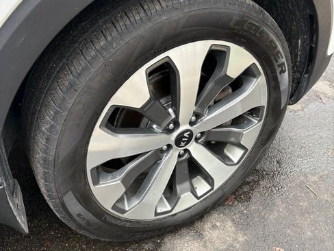 Used 2020 Kia Telluride S w/ S 8 Passenger Seating Package image 10