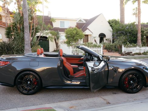 Used 2025 BMW M4 xDrive Competition w/ Executive Package image 16