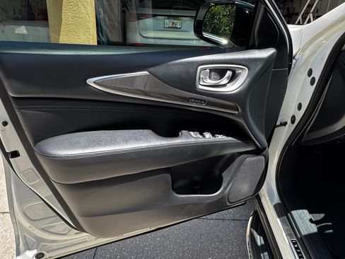 Used 2017 INFINITI QX60 FWD w/ Premium Plus Package image 18