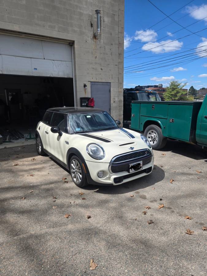 Used 2015 MINI Cooper S FWD image 1