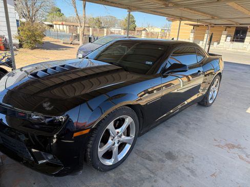 Used 2014 Chevrolet Camaro SS w/ RS Package RWD image 4
