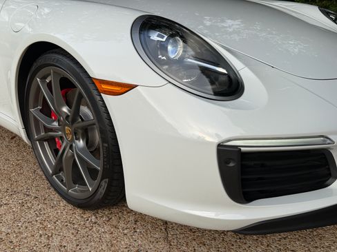 Used 2018 Porsche 911 Carrera S RWD image 6