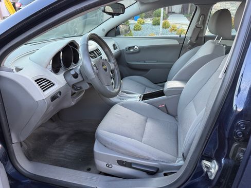 Used 2011 Chevrolet Malibu LS image 8