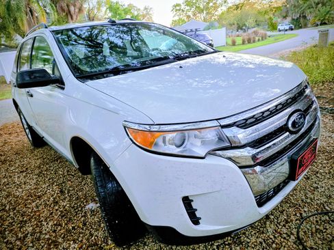 Used 2013 Ford Edge SE image 2