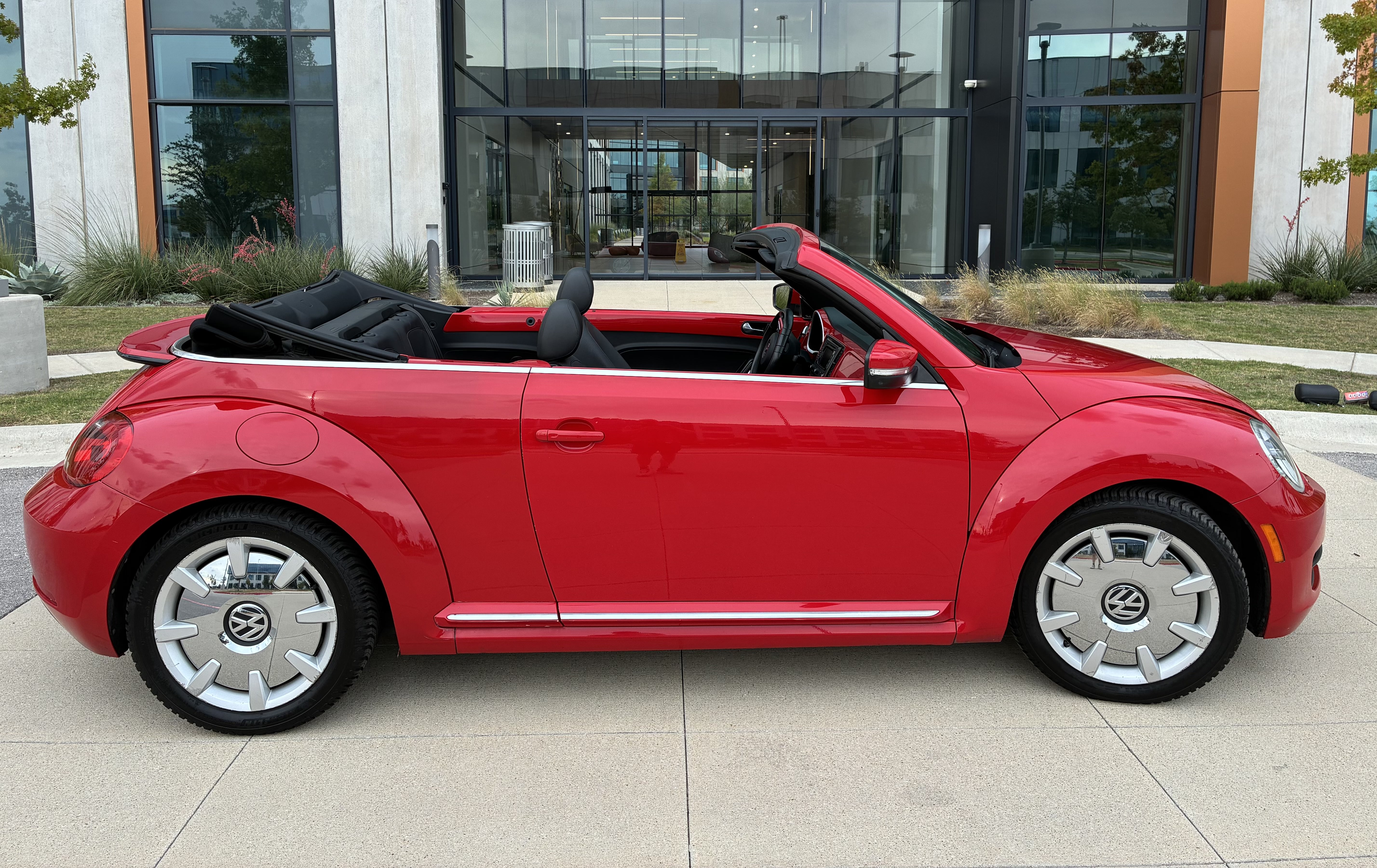 Used 2015 Volkswagen Beetle 1.8T FWD image 17