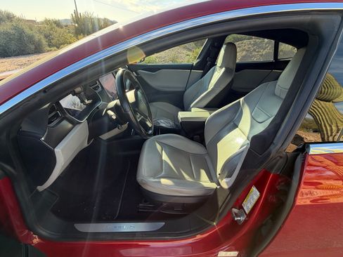 Used 2016 Tesla Model S 90D image 4