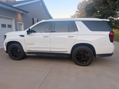 Used 2026 GMC Yukon Elevation w/ Elevation Premium Package AWD/4WD image 1