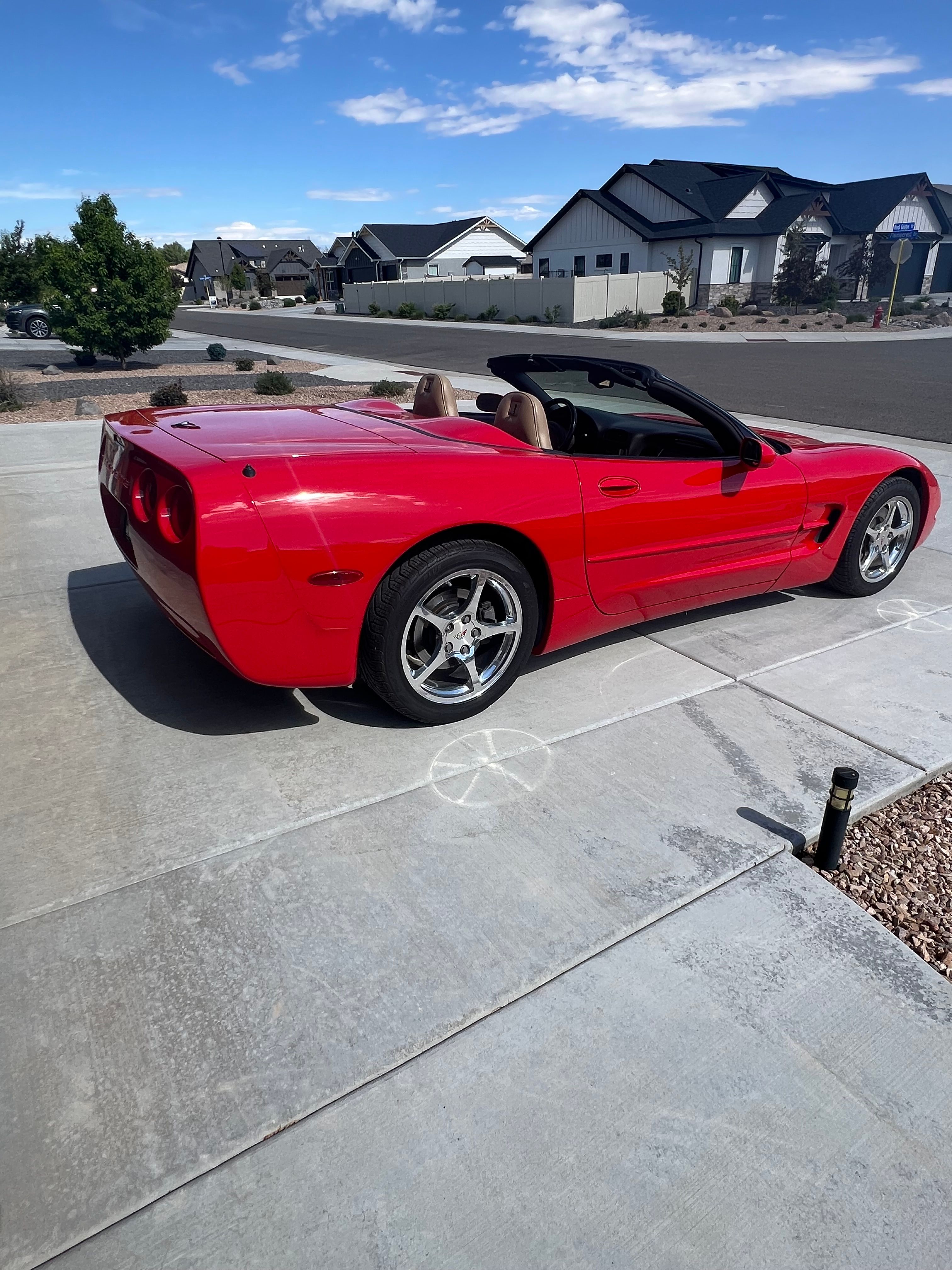 Used 2001 Chevrolet Corvette Convertible w/ Preferred Equipment Group2 RWD image 2
