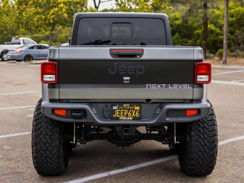 Used 2020 Jeep Gladiator Sport w/ Quick Order Package 24S image 5