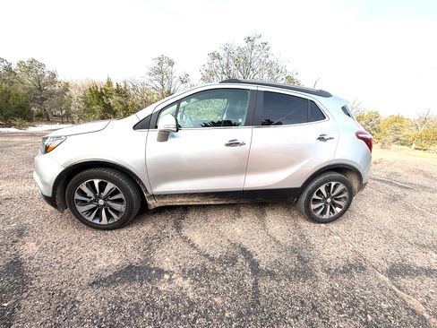 Used 2019 Buick Encore Essence image 1