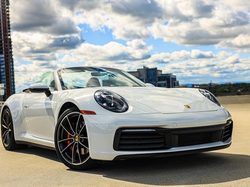 Used 2020 Porsche 911 Carrera 4S AWD/4WD image 9