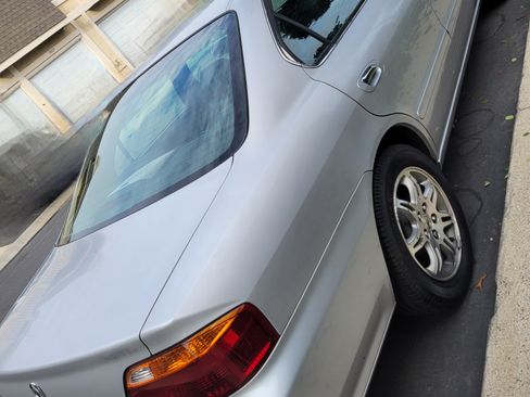 Used 2000 Acura TL 3.2 Sedan 4D image 5