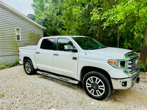 Used 2018 Toyota Tundra 1794 Edition AWD/4WD image 4