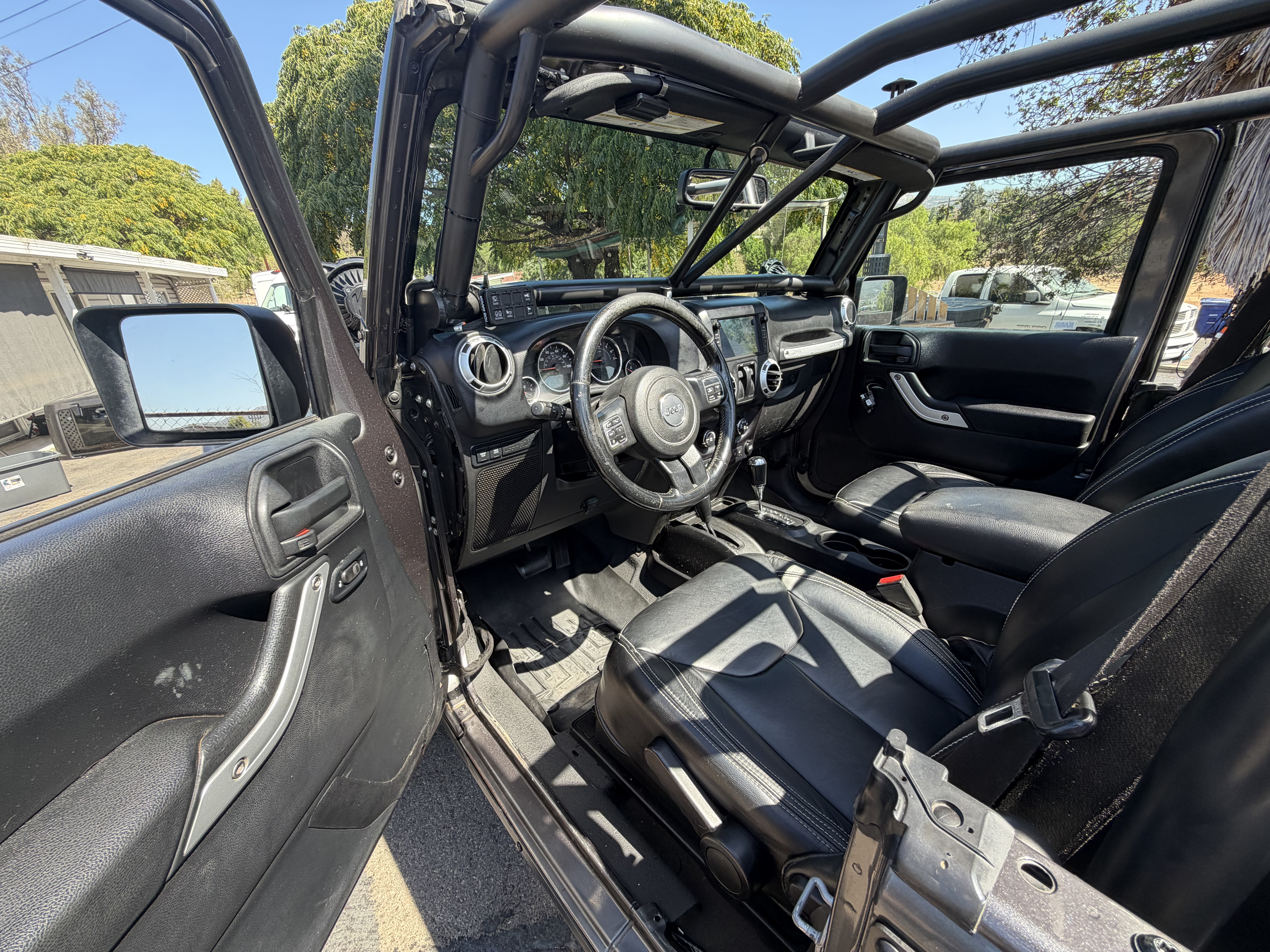 Used 2014 Jeep Wrangler Rubicon w/ Power Convenience Group AWD/4WD image 14