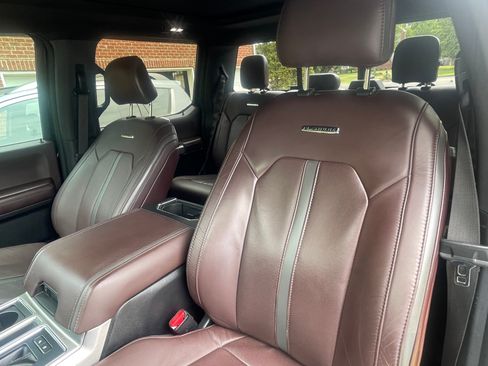 Used 2016 Ford F150 Platinum w/ Equipment Group 701A Luxury AWD/4WD image 19