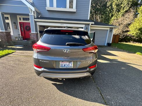 Used 2017 Hyundai Tucson Limited w/ Cargo Package image 2