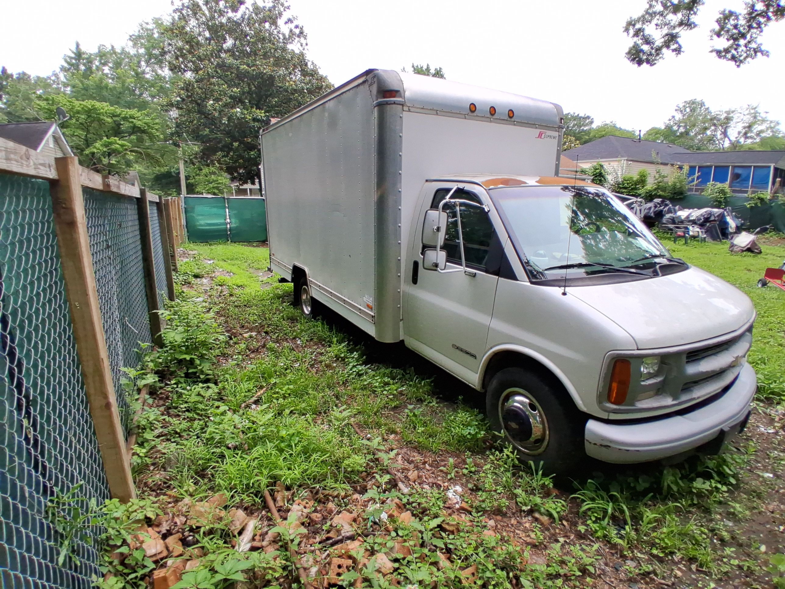 Used 1999 Chevrolet Express 3500 RWD image 8