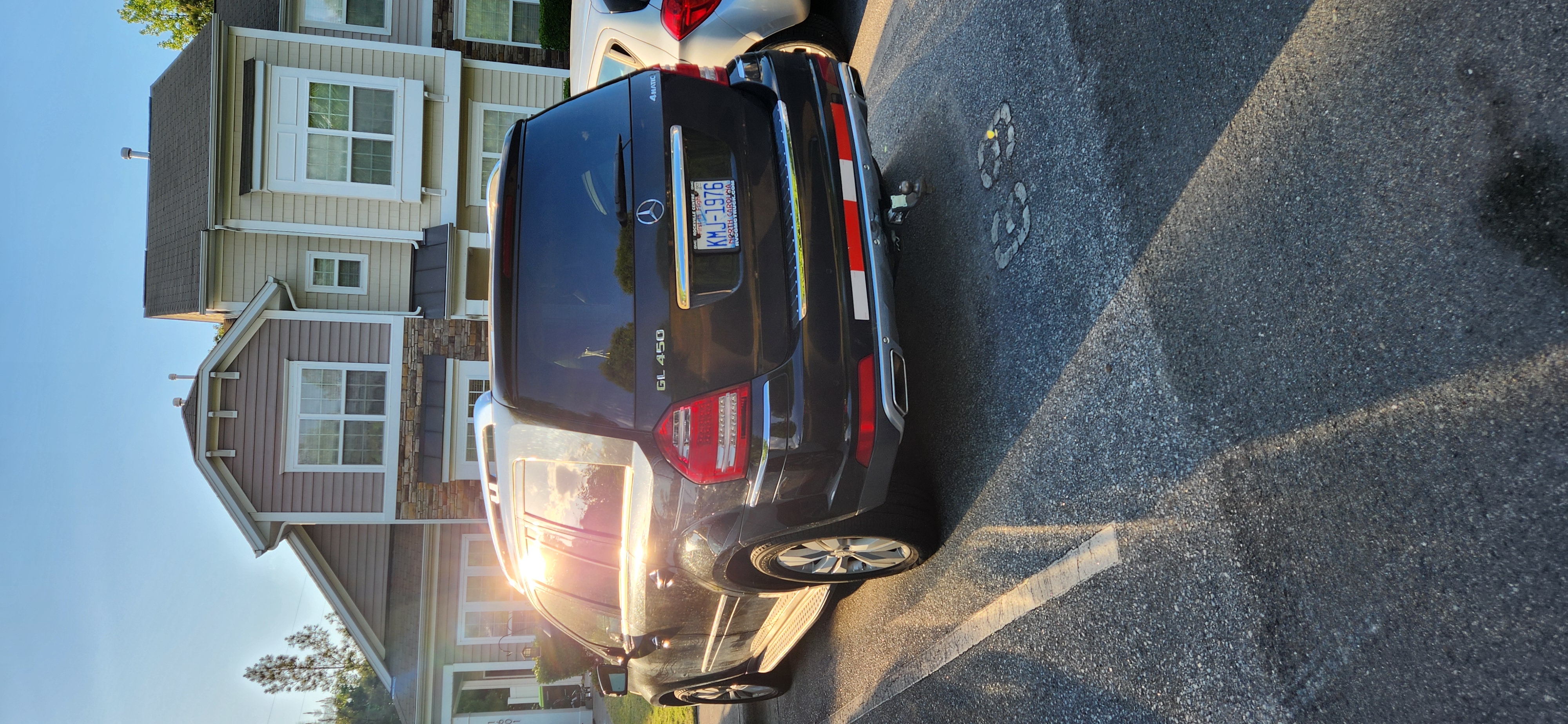 Used 2012 Mercedes-Benz GL 450 4MATIC image 2
