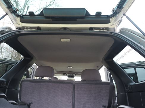 Used 2001 Nissan Pathfinder SE image 26