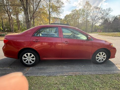 Used 2010 Toyota Corolla FWD image 4