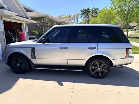 Used 2011 Land Rover Range Rover Supercharged AWD/4WD image 5