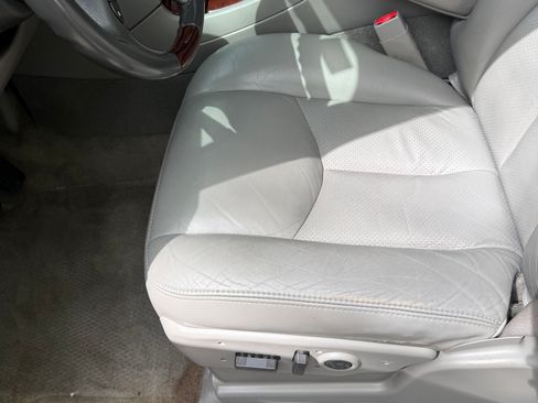 Used 2005 Cadillac Escalade AWD image 17