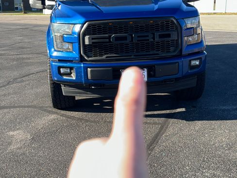 Used 2017 Ford F150 XLT w/ Equipment Group 302A Luxury image 6