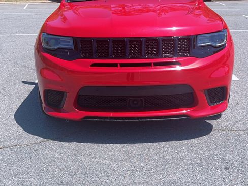 Used 2018 Jeep Grand Cherokee Trackhawk AWD/4WD image 1