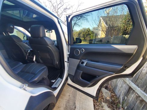 Used 2016 Land Rover Range Rover Sport HSE AWD/4WD image 16