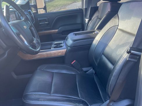 Used 2017 Chevrolet Silverado 2500 LTZ w/ Duramax Plus Package image 6