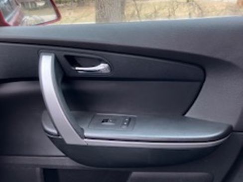 Used 2012 GMC Acadia SLT image 19