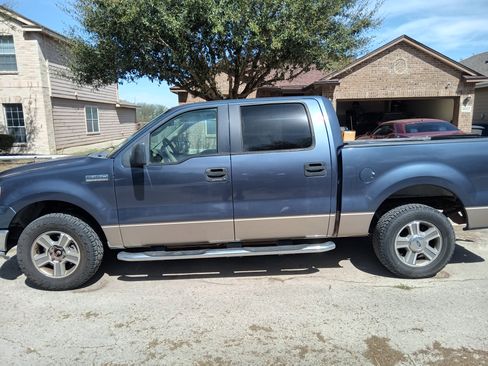 Used 2005 Ford F150 XLT image 1