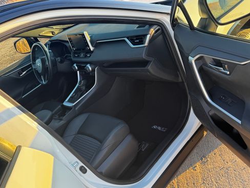 Used 2021 Toyota RAV4 XSE image 6