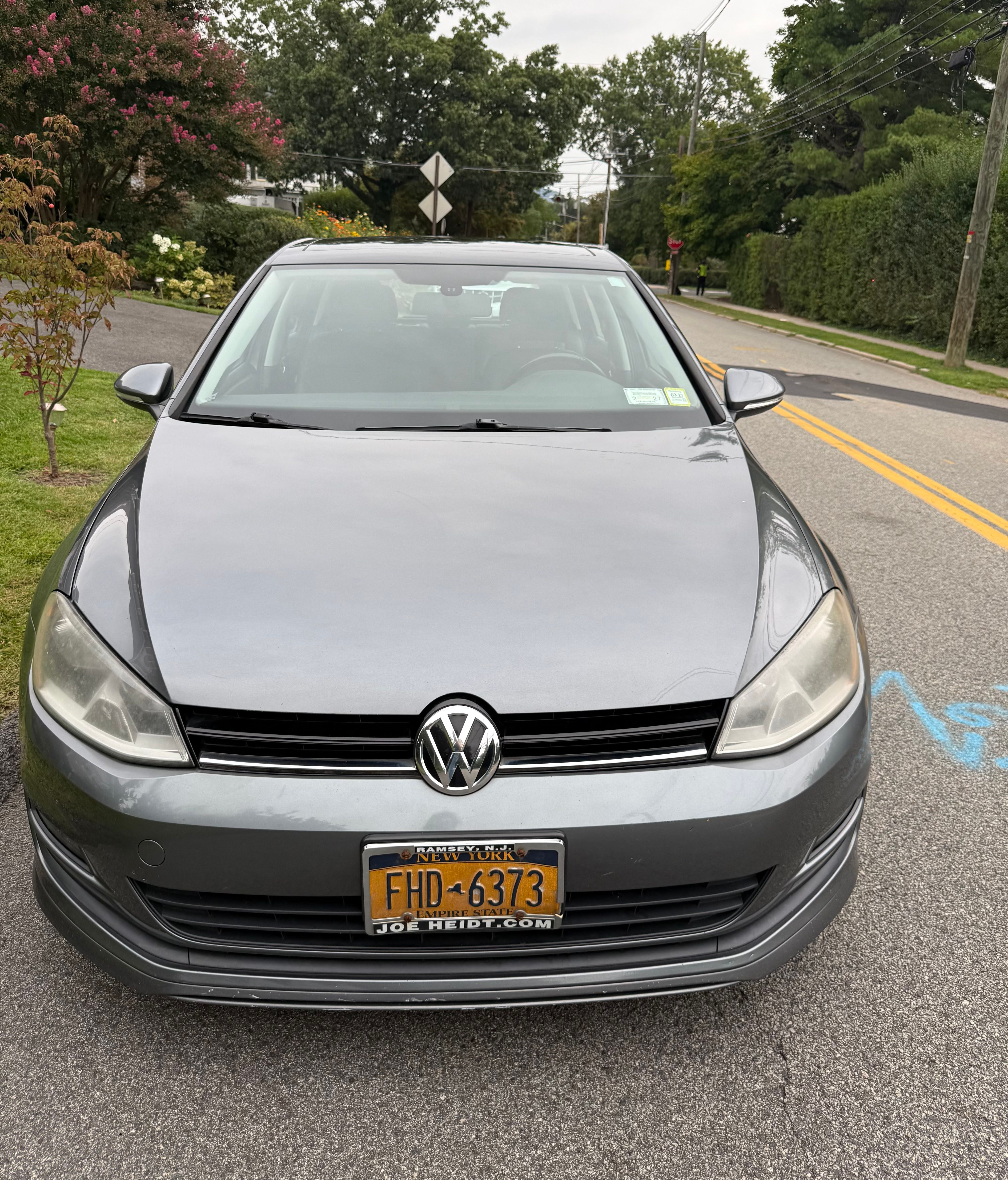 Used 2015 Volkswagen Golf SE w/ Golf Sport Package FWD image 2
