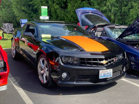 Used 2010 Chevrolet Camaro SS w/ RS Package RWD image 5