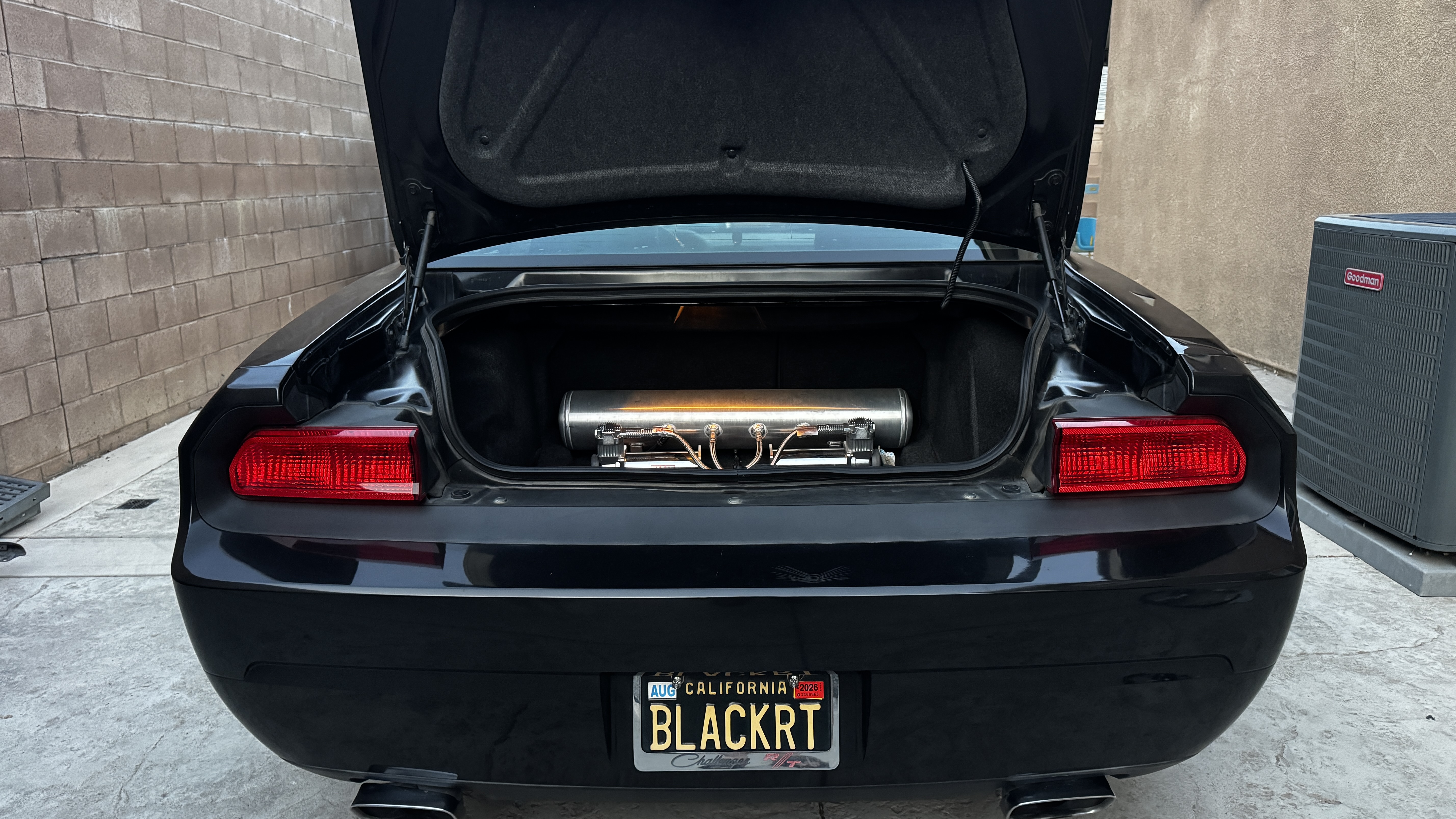 Used 2010 Dodge Challenger R/T RWD image 13