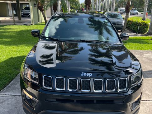 Used 2021 Jeep Compass Latitude w/ Sun and Sound Group image 4