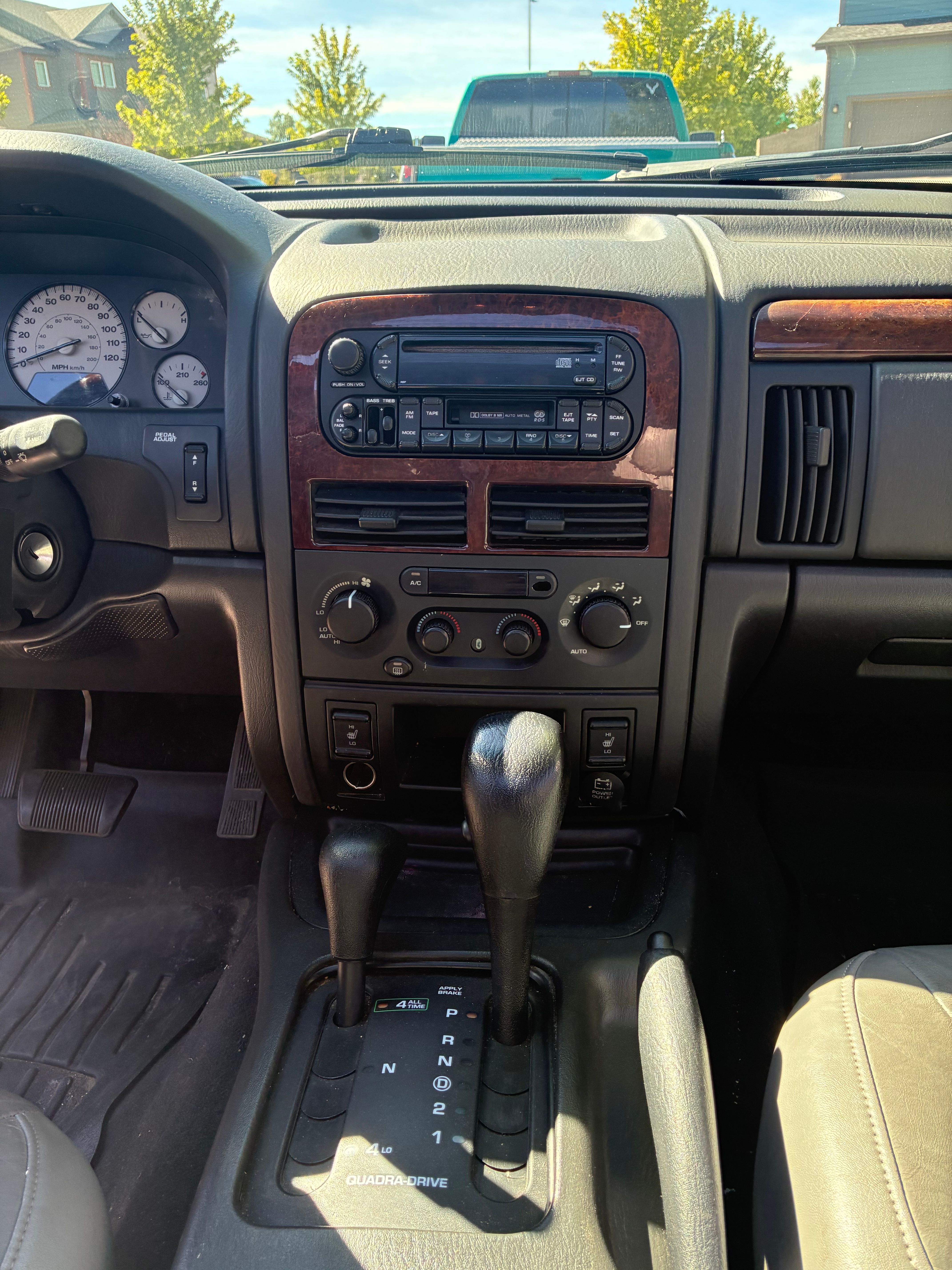 Used 2003 Jeep Grand Cherokee Overland AWD/4WD image 12