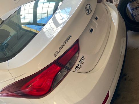 Used 2014 Hyundai Elantra SE w/ Option Group 02 image 25