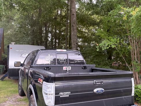 Used 2013 Ford F150 FX4 w/ Luxury Equipment Group AWD/4WD image 2