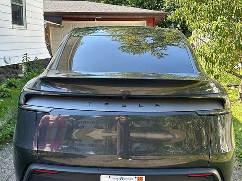 Used 2026 Tesla Model Y Long Range image 6