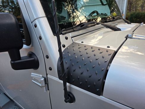 Used 2011 Jeep Wrangler Unlimited Sahara w/ Dual Top Group image 10