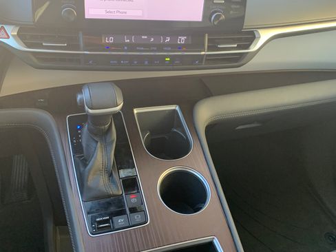 Used 2021 Toyota Sienna XLE image 13