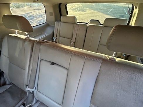 Used 2010 Chevrolet Tahoe LTZ image 24