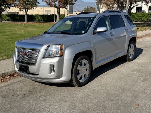 Used 2014 GMC Terrain Denali image 1